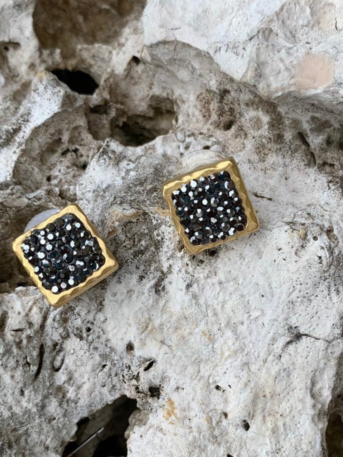 Gold Plated Zamak Stud Earings with Black Crystal Stone.